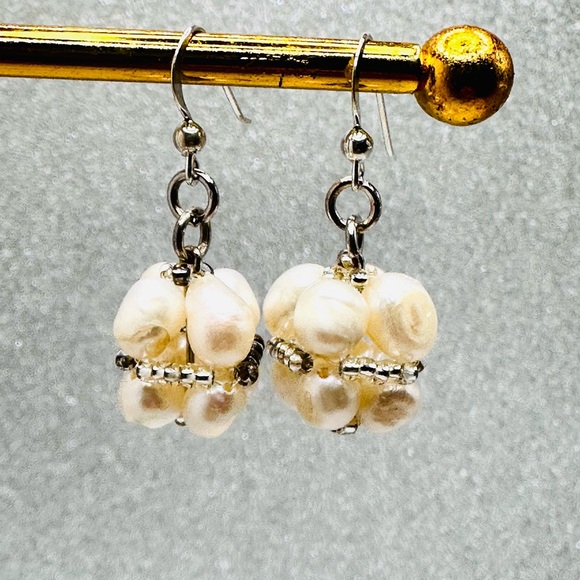 Fresh water Pearl earrings - Picture 3 of 6